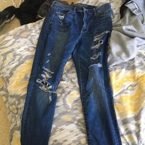 american eagle high wasted jegging !
